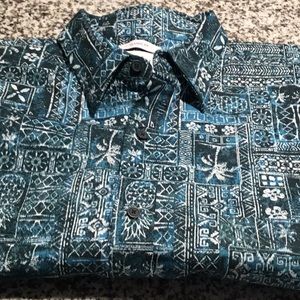 Short sleeved casual shirt